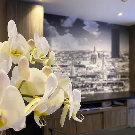 Timhotel Odessa Montparnasse 3*