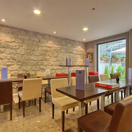 Hotel Timhotel Odessa Montparnasse Paris