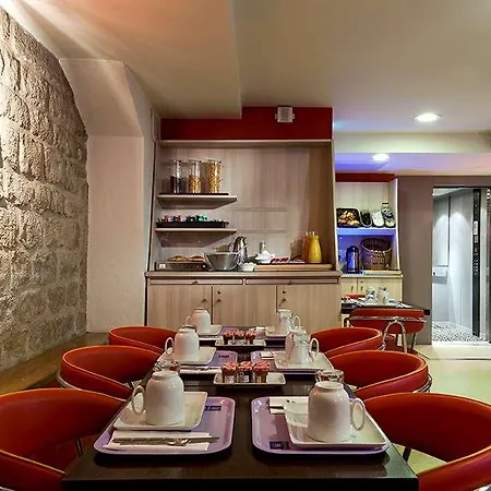 Timhotel Odessa Montparnasse 3*