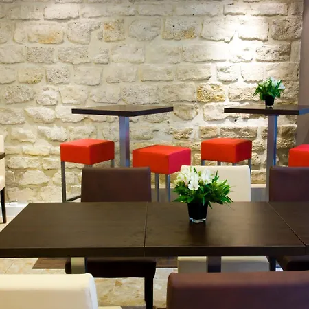 Timhotel Odessa Montparnasse 3*
