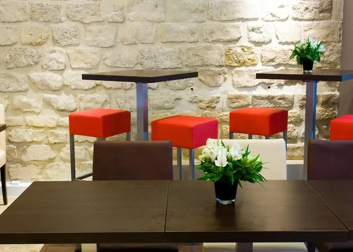 Timhotel Odessa Montparnasse 3*